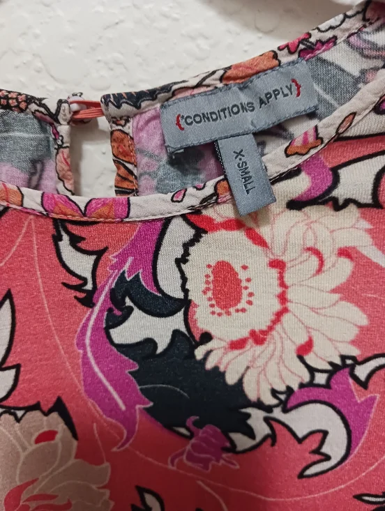 Floral Flutter Sleeve Top X-small, Pink, Coral, Purple, Orange -- Colorful! - Picture 3 of 5